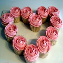 Cupcake Heart Set
 (Cupcakes)